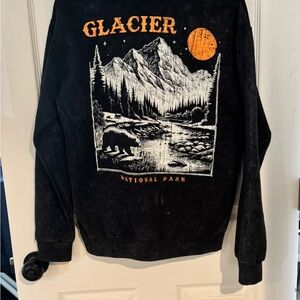 NWOT Glacier National Park Black Sweatshirt